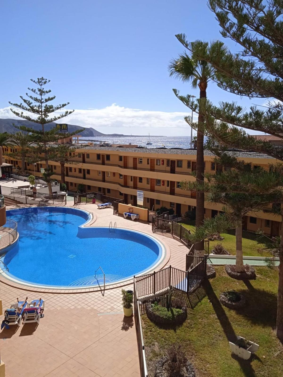 Firstline Apartment Los Cristianos Arona  Exterior photo